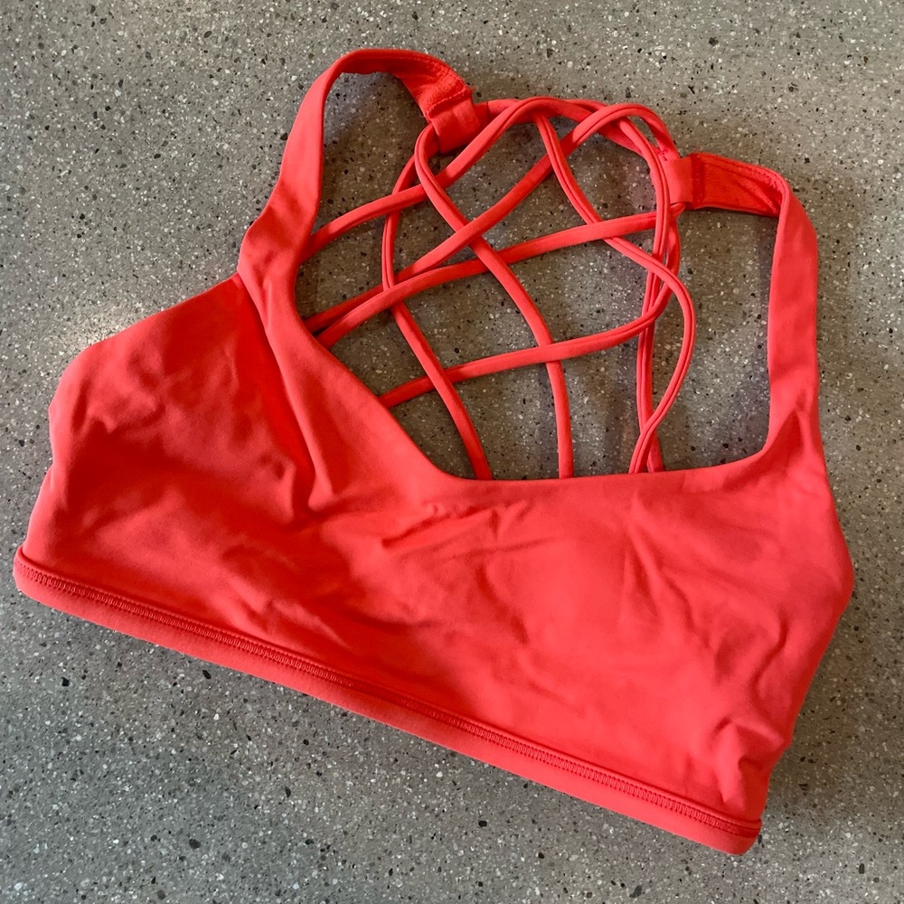 NWT Lululemon Free to Be Wild Sports Bra